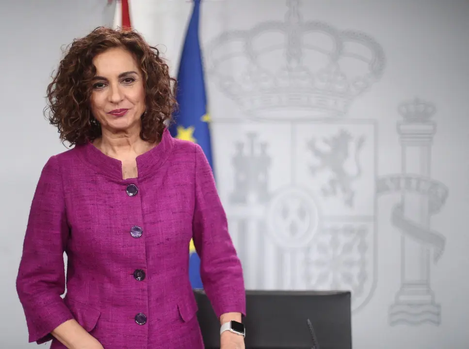 La ministra de Hacienda y Portavoz del Gobierno, Mar&iacute;a Jes&uacute;s Montero, en rueda de prensa tras el Consejo de Ministros, en el Complejo de la Moncloa, en Madrid (Espa&ntilde;a), a 28 de enero de 2020.