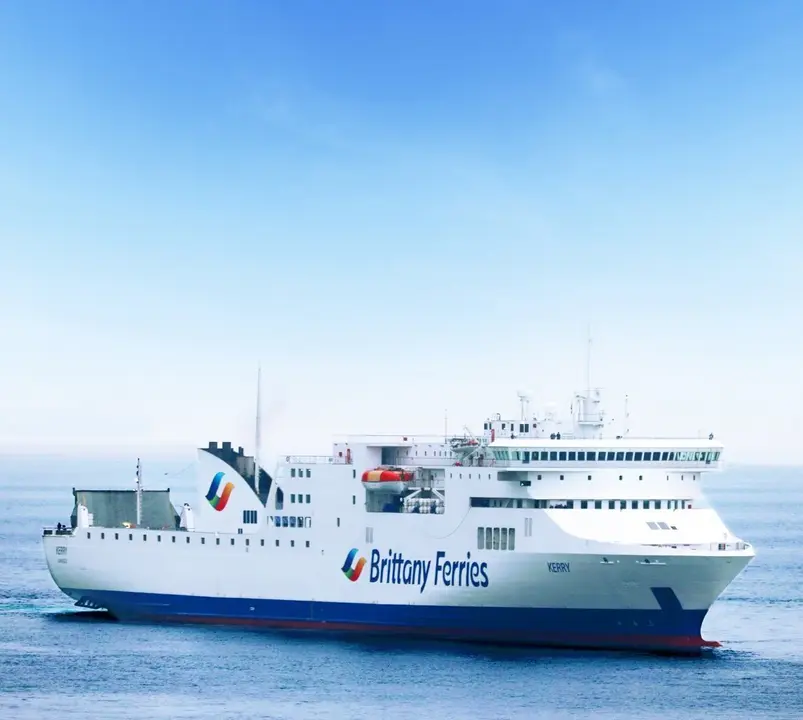 Barco de Brittany Ferries que realiza la ruta Santander-Cork
