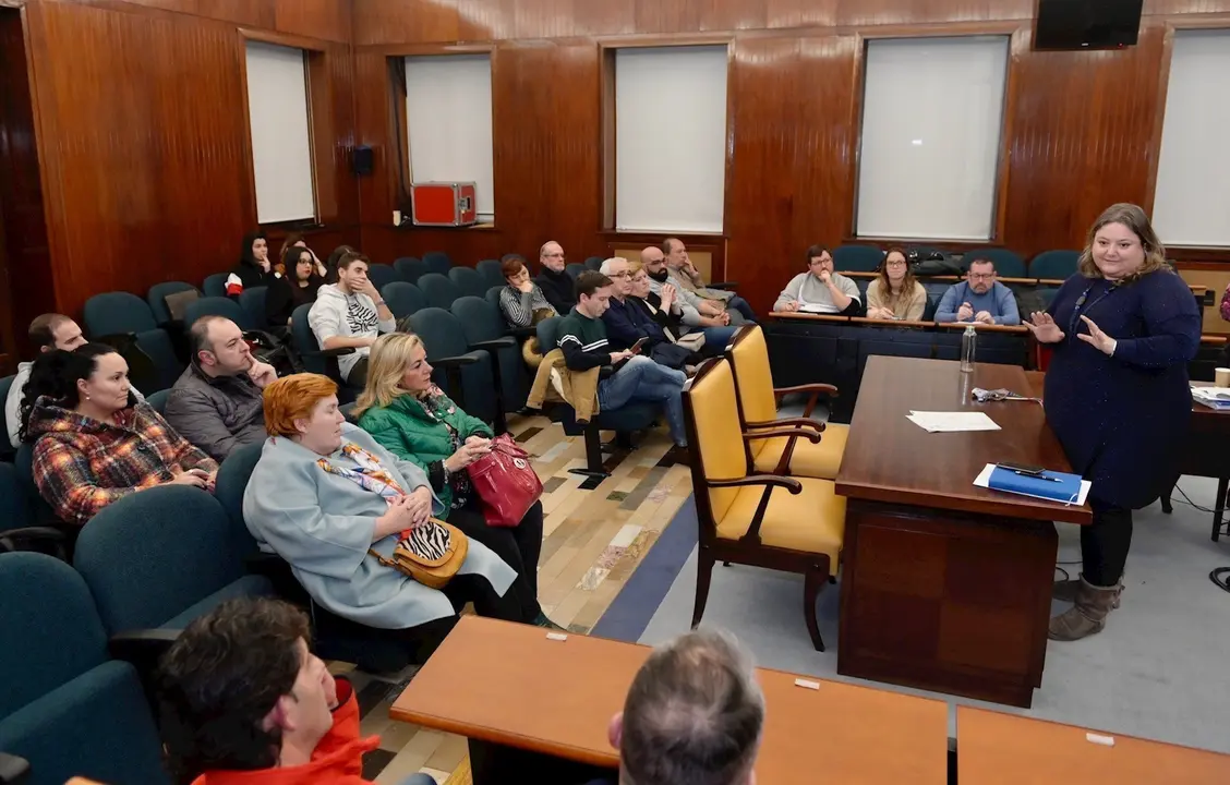 Reuni&oacute;n con las pe&ntilde;as de Carnaval
