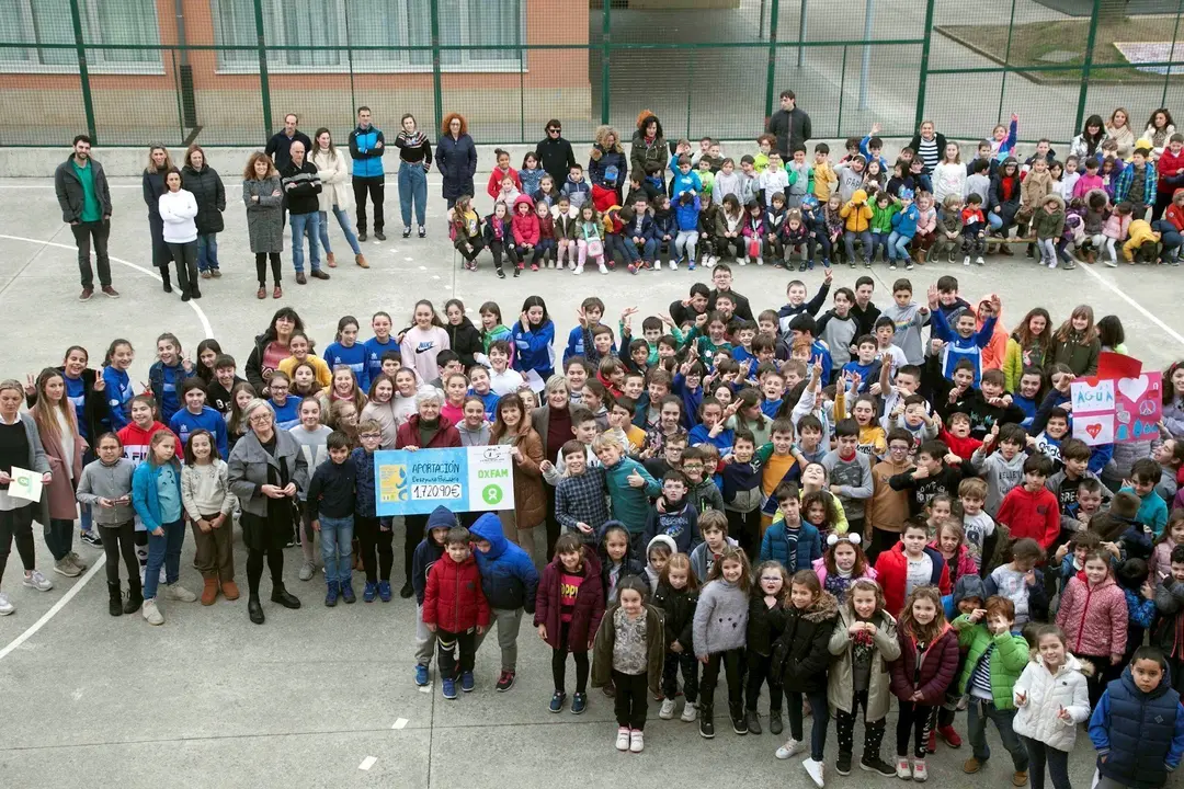 Celebraci&oacute;n del D&iacute;a de la Paz en el colegio Mateo Escagedo de Camargo