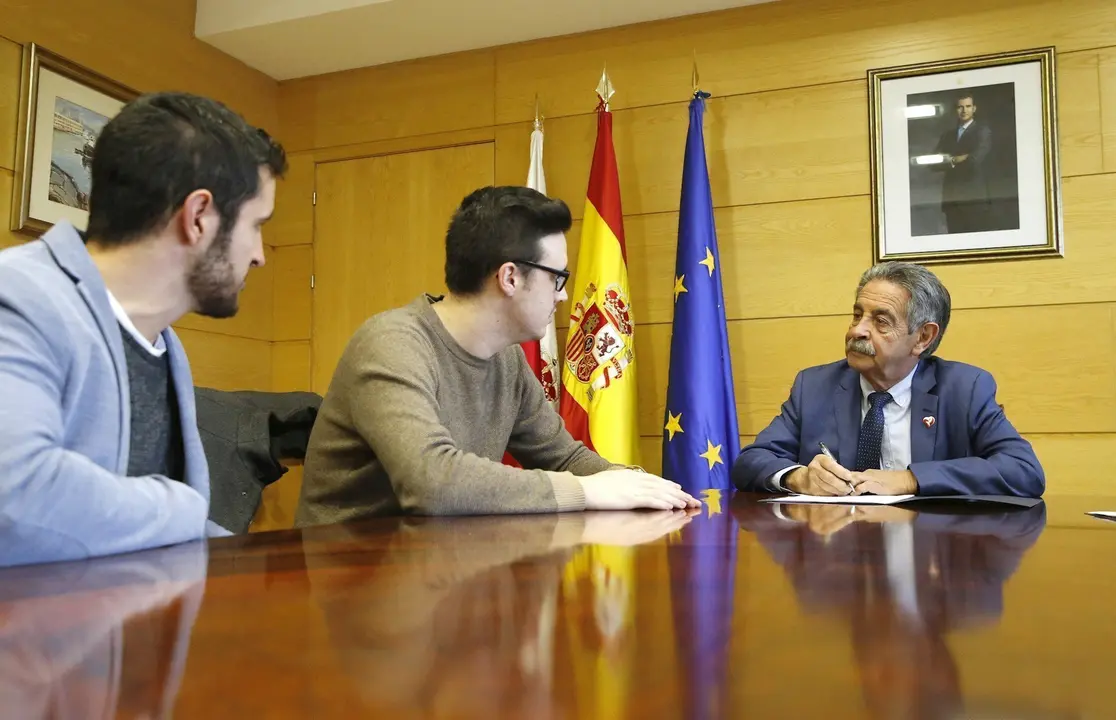 10:30.- Gobierno De Cantabria.  El Presidente De Cantabria, Miguel &Aacute;ngel Revilla, Recibe A Representantes De La Empresa Siali. 4 Feb 20