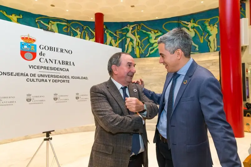 10:00 Sala Griega del Palacio de Festivales. El vicepresidente y consejero de Universidades, Igualdad, Cultura y Deporte, Pablo Zuloaga, acompa&ntilde;ado de la consejera de Empleo y Pol&iacute;ticas Sociales, Ana Bel&eacute;n &Aacute;lvarez, inaugura el encuentro Cantabria-Euskadi en el &aacute;rea laboral, con presencia del viceconsejero de Trabajo y Seguridad Social del Gobierno Vasco, Jon Azkue. A las 12:30 los asistentes visitan el ICASST y mantienen un encuentro con los agentes sociales. 5 de febrero de 2020 &copy; Ra&uacute;l Lucio