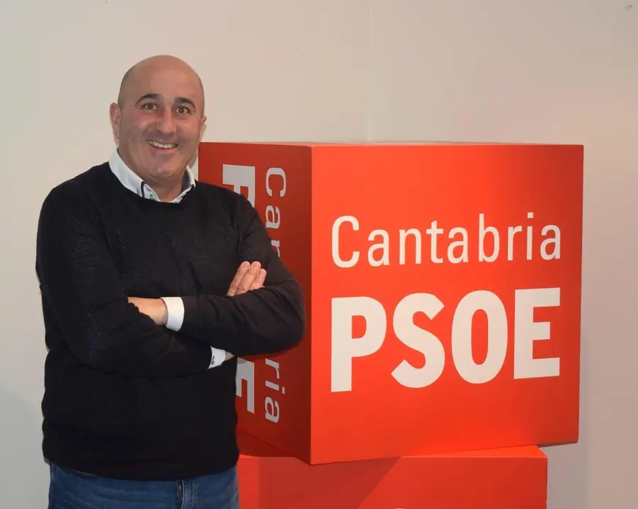 Agust&iacute;n Molleda, alcalde de Cartes y secretario de Pol&iacute;tica Municipal del PSOE Cantabria 