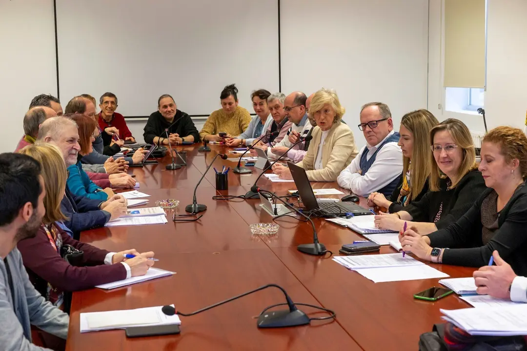 La consejera de Educaci&oacute;n, Mariana Lomb&oacute;, en el Consejo Escolar