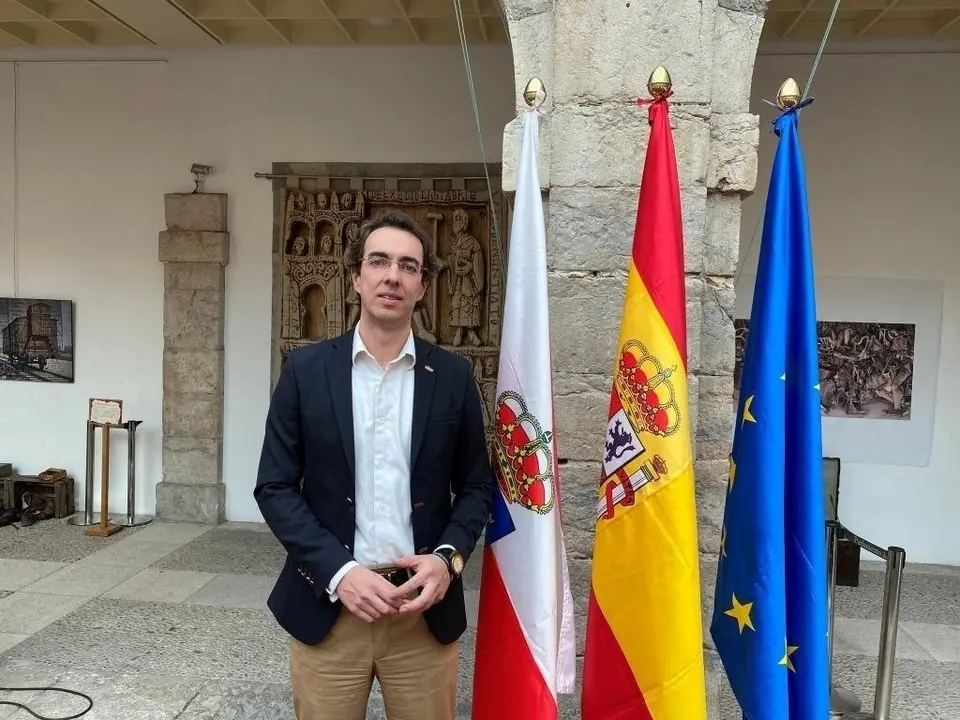 El diputado del grupo mixto-Vox en Cantabria Armando Blanco