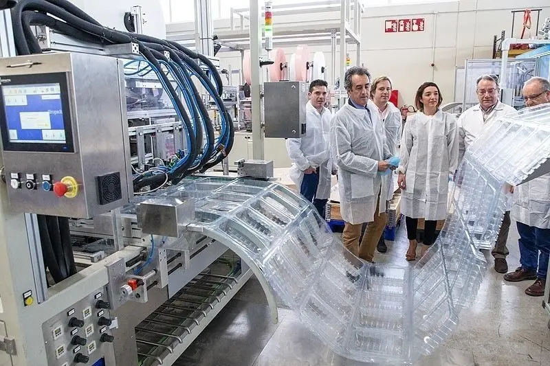 11:00.- Pol&iacute;gono industrial de Besaya. 
El consejero de Innovaci&oacute;n, Industria, Transporte y Comercio, Francisco Mart&iacute;n, visita las instalaciones de Formaspace. 
NR &copy;
23 FEB 2020