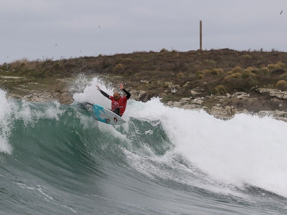 El surfista Pablo Gutiérrez, organizador del Rip Curl Santa Marina Challenge