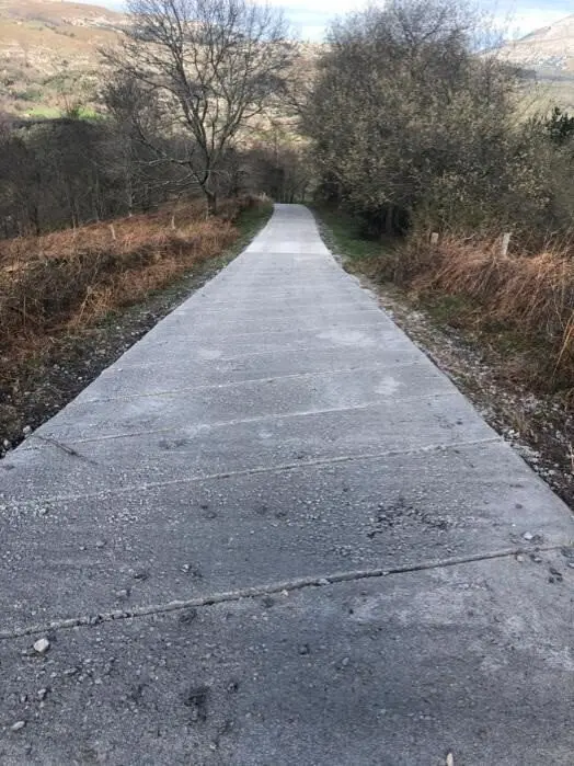 Rnovaci&oacute;n de la carretera Riva-Roc&iacute;as