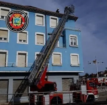 Bomberos de Santander intervienen por el viento