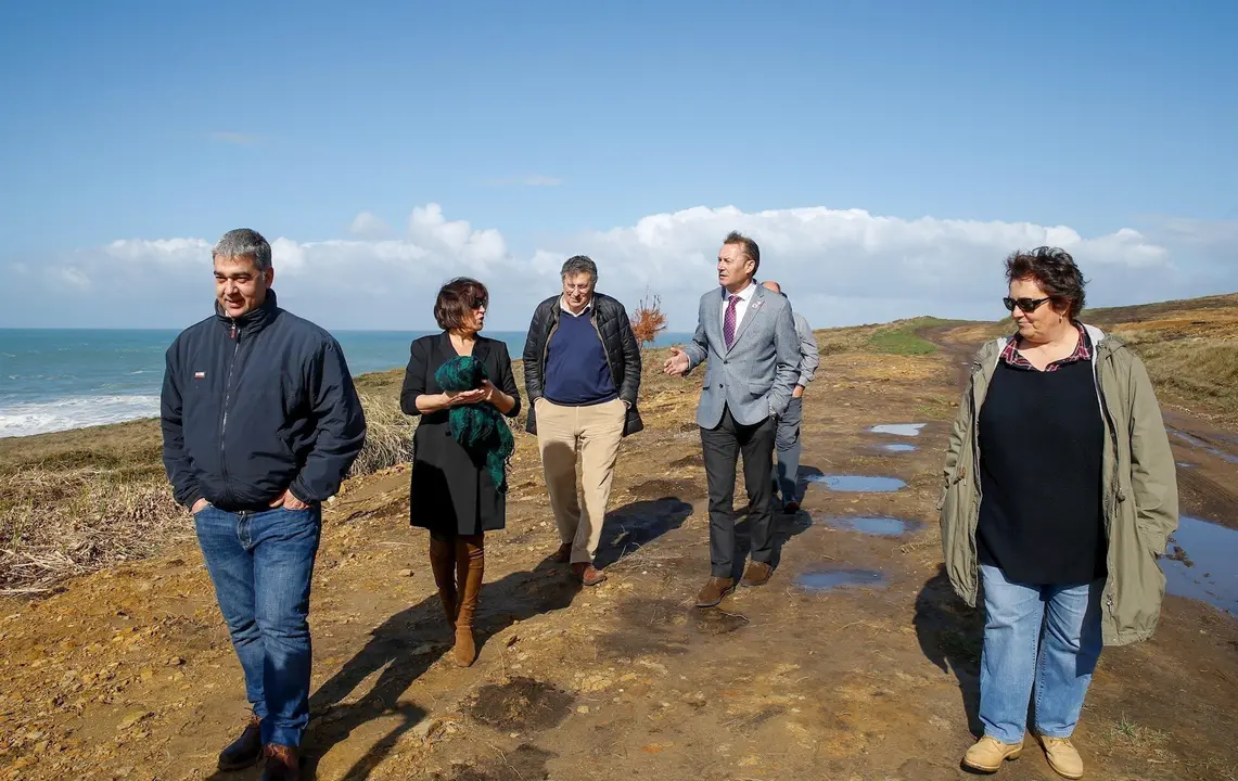 El consejero de Medio Ambiente, Guillermo Blanco, en Ribamont&aacute;n al Mar
