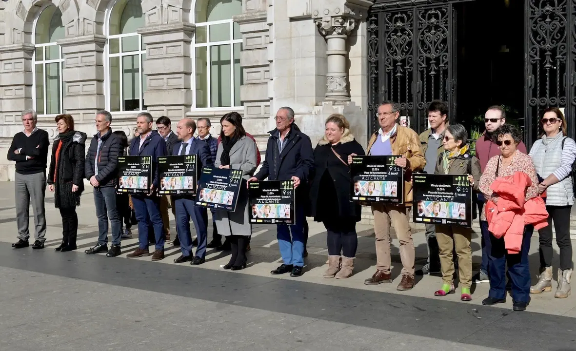 Minuto de silencio en Santander