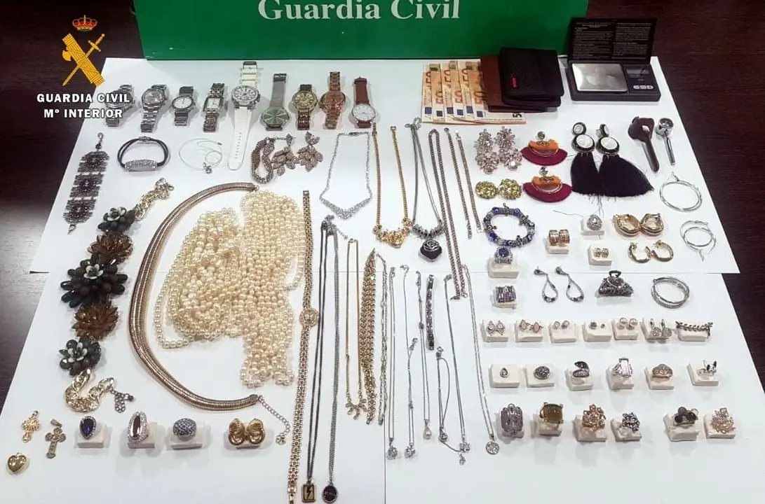 Joyas intervenidas en la operaci&oacute;n del robo de viviendas