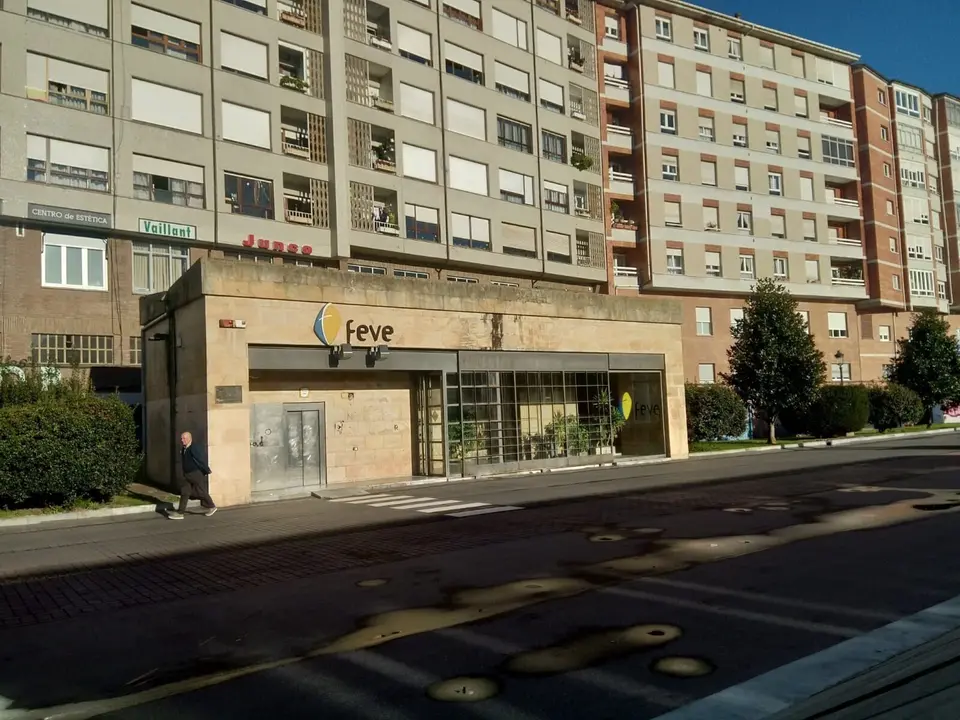 Sede de Feve, cercan&iacute;as de tren