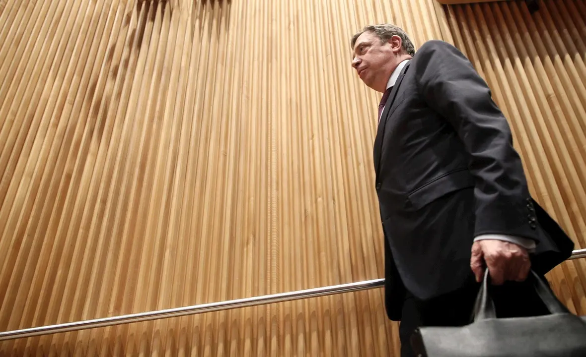 El ministro de Agricultura, Pesca y Alimentaci&oacute;n, Luis Planas, a su llegada a la Comisi&oacute;n de Agricultura en el Congreso