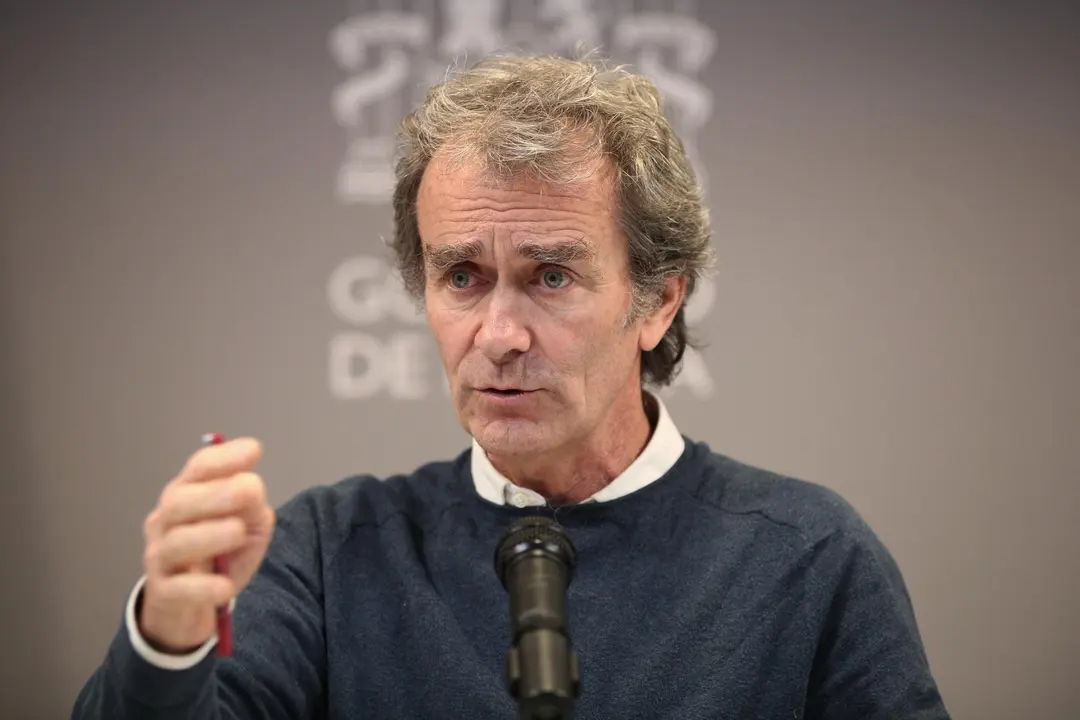 EuropaPress_2673633_El_director_del_Centro_de_Coordinaci&oacute;n_de_Alertas_y_Emergencias_Sanitarias_Fernando_Sim&oacute;n_(d)_comparece_en_una_rueda_de_prensa_tras_la_reuni&oacute;n_efectuada_por_el_Comit&eacute;_de_Seguimiento_del_Coronavi