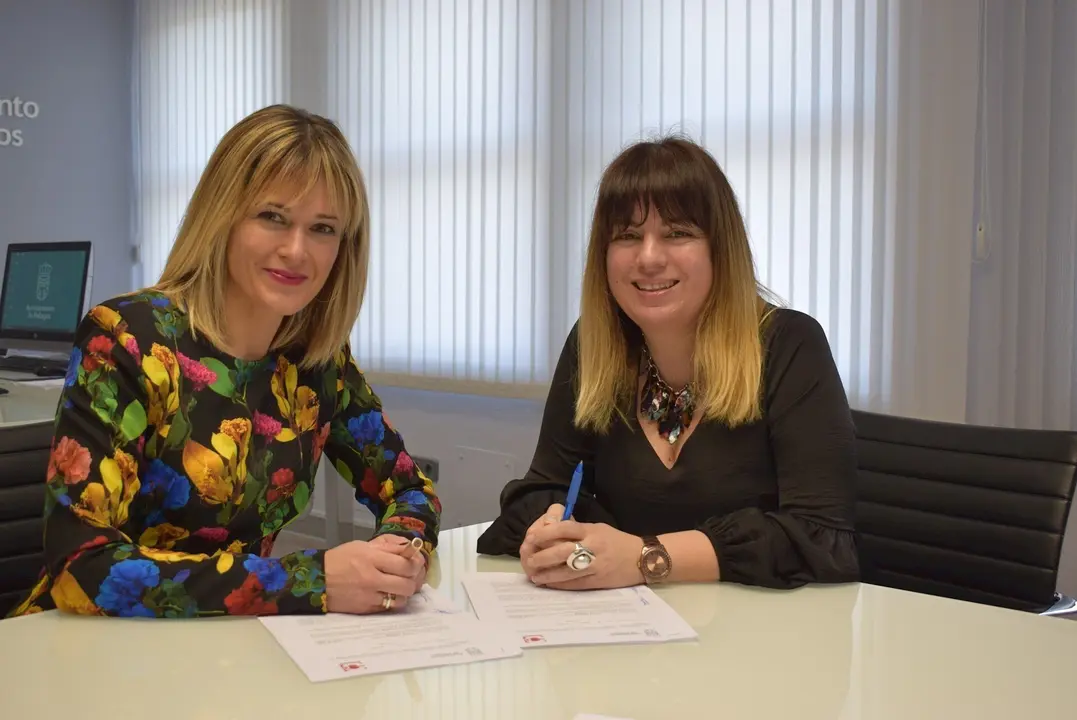 Ver&oacute;nica Samperio y Silvia Abascal