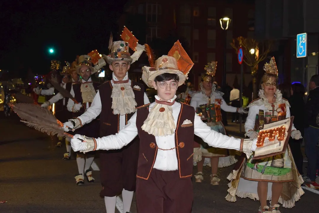 El grupo 'Sue&ntilde;os de papel', ganador del Carnaval de Adultos de Pi&eacute;lagos