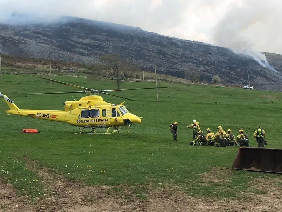 Brigada BRIF participa en la extinci&oacute;n de incendios en Cantabria. Imagen de archivo