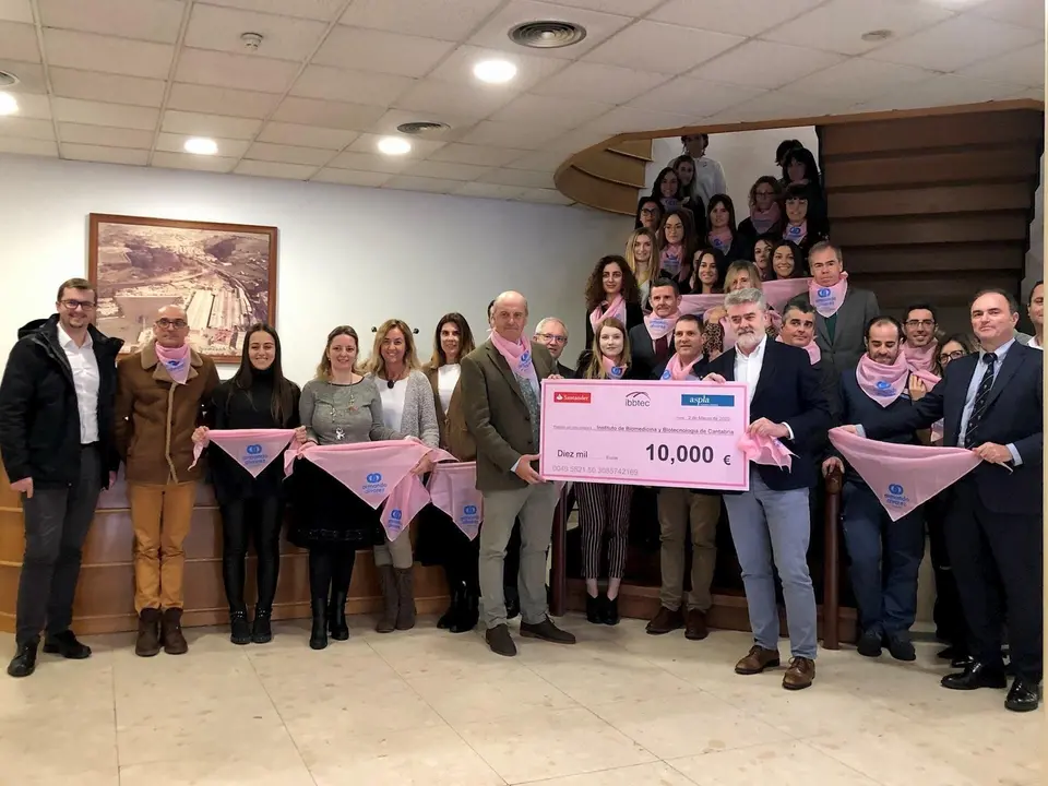 Donaci&oacute;nd e Aspla al IBBTEC para investigaci&oacute;n c&aacute;ncer de