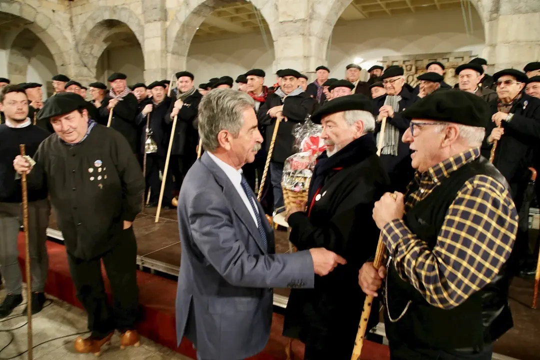 Revilla con los marceros