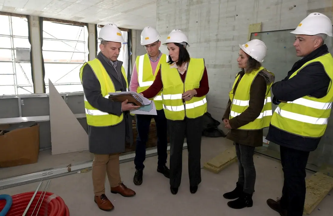 La alcaldesa visita el edificio de La Paz