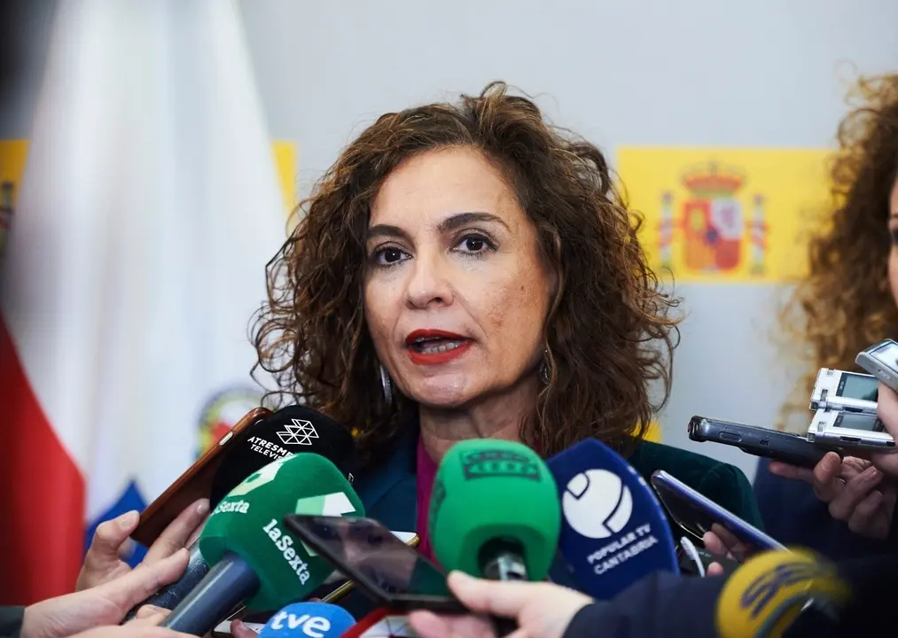 La ministra de Hacienda, Mar&iacute;a Jes&uacute;s Montero, en Santander