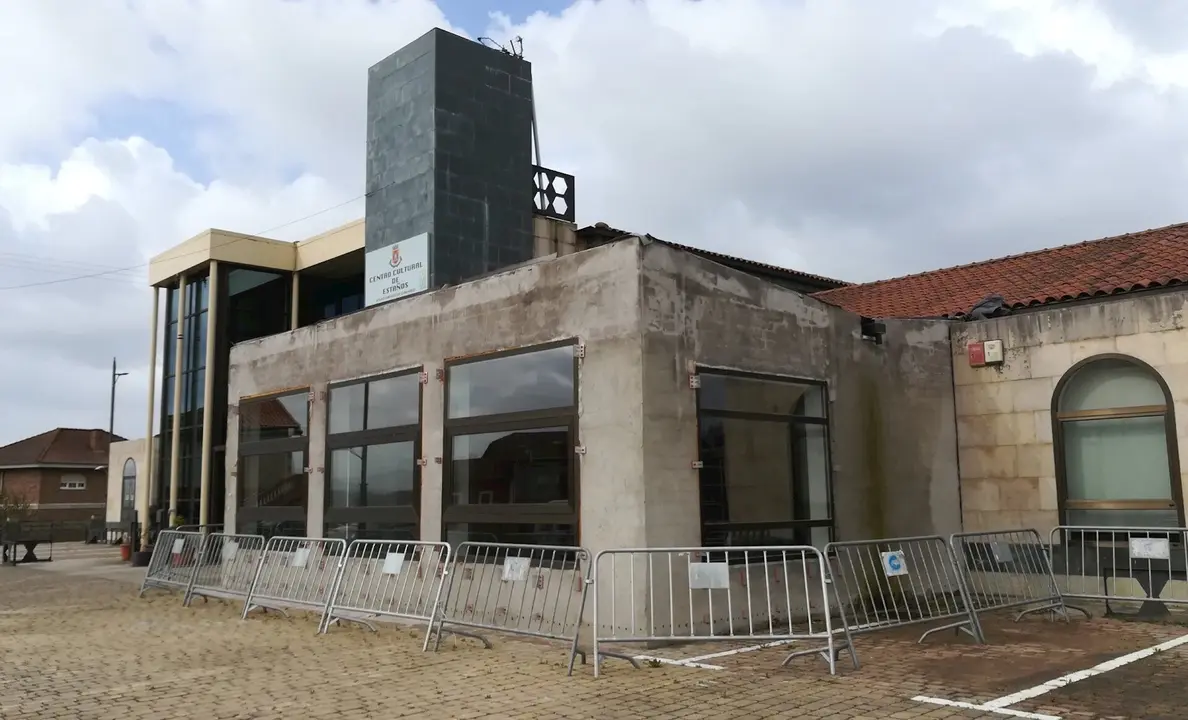 Centro Cultural de Esta&ntilde;os