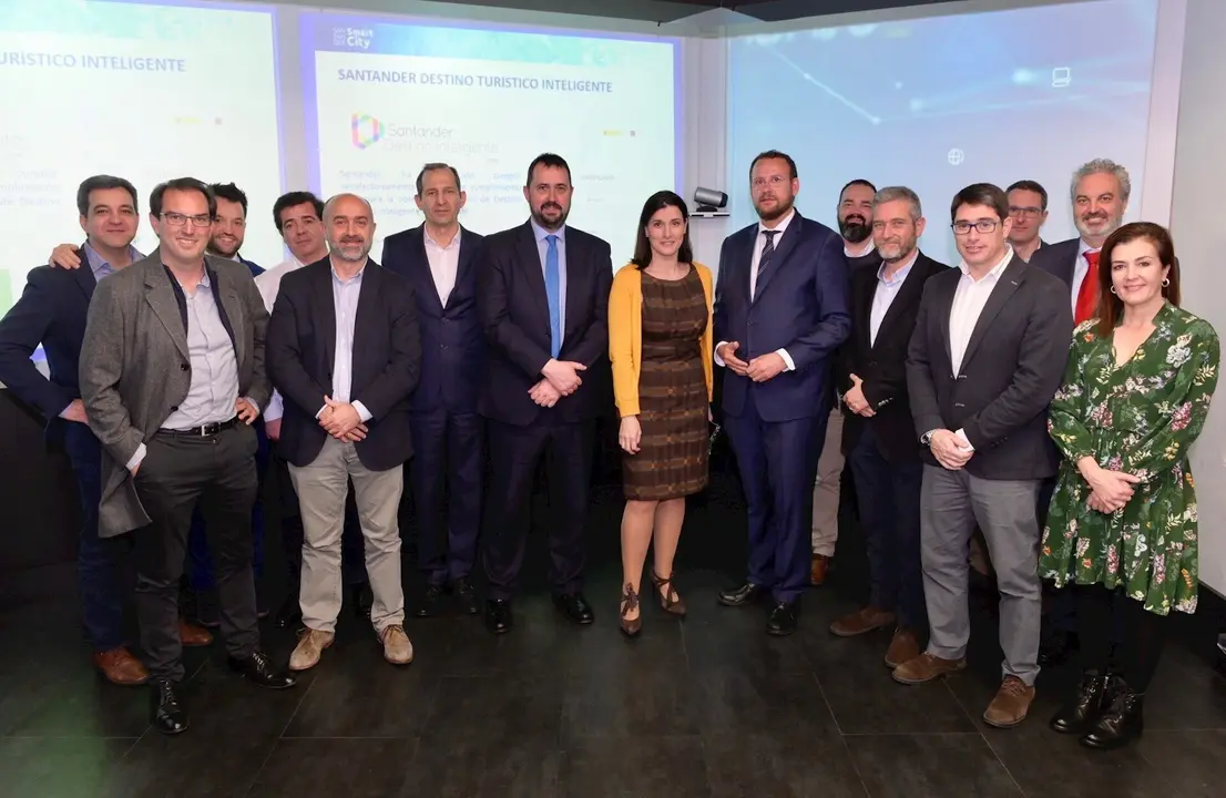 Delegaci&oacute;n Murcia visita Santander para copiar modelo de ciudad inteligente