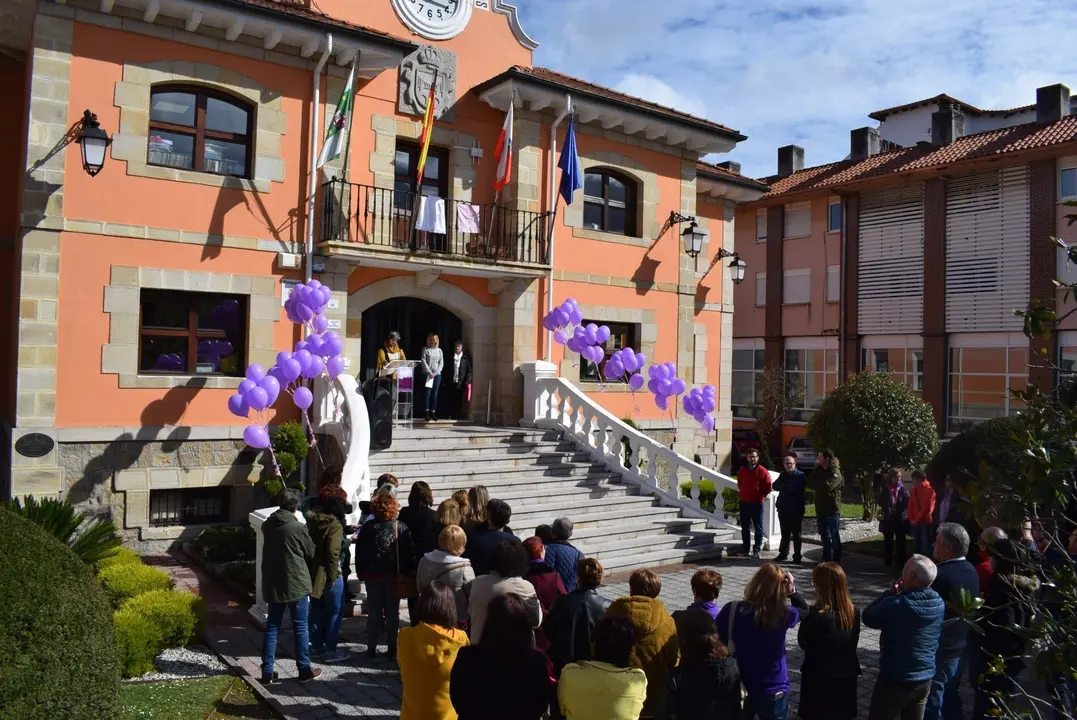 actos dia de la mujer pielagos archivo
