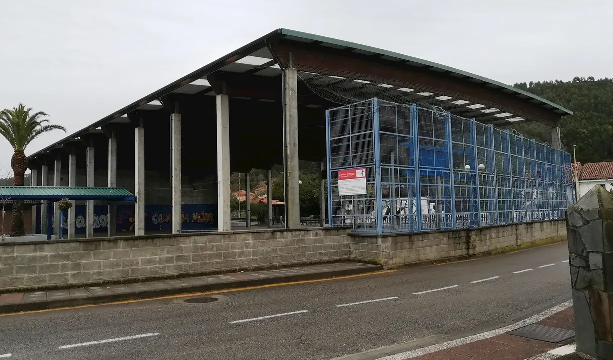 Cubierta de la pista deportiva de Argo&ntilde;os