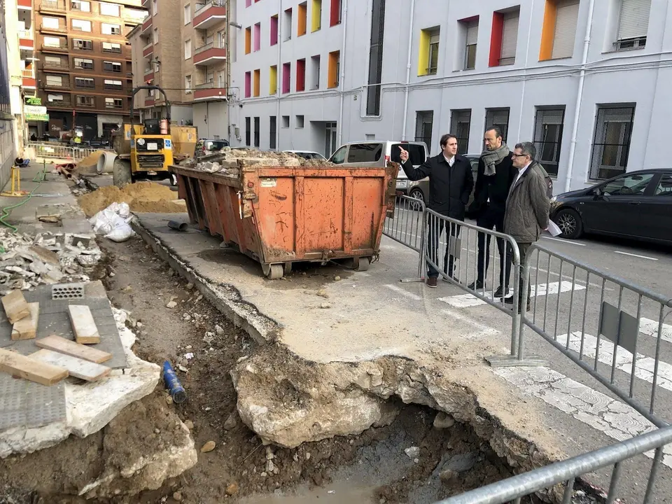 Visita obras saneamiento calle Marqu&eacute;s de Santillana