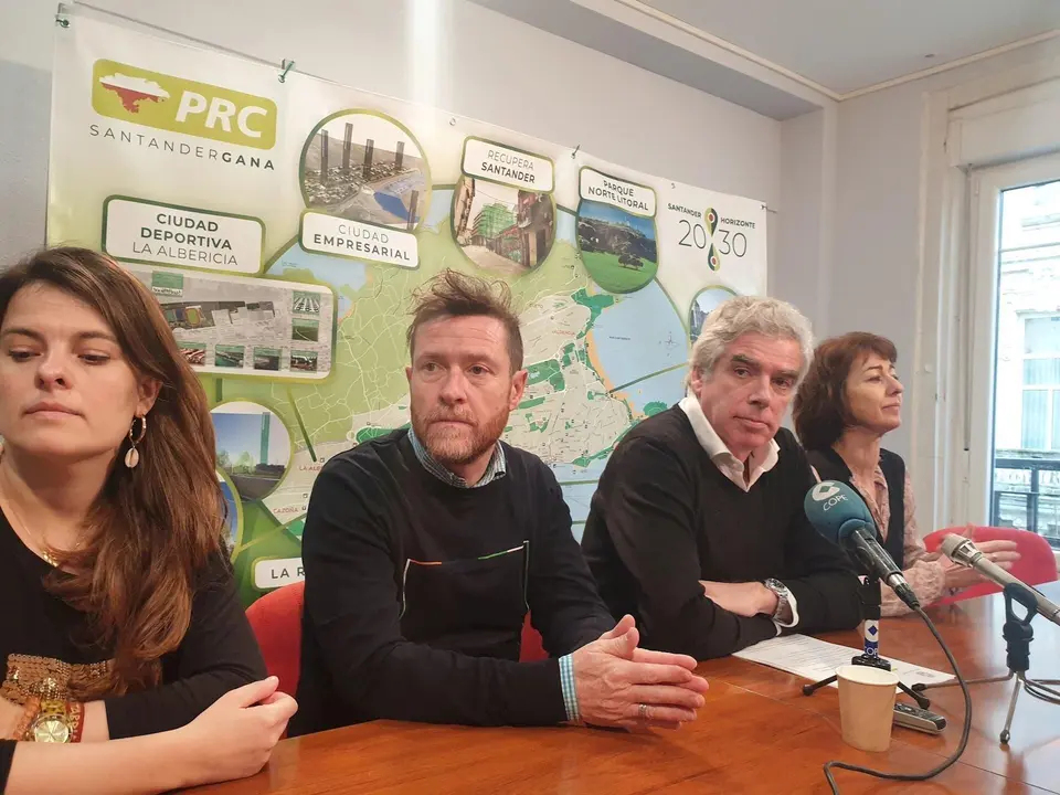 Los concejales del PRC de Santander encabezados por Jos&eacute; Mar&iacute;a Fuentes Pila