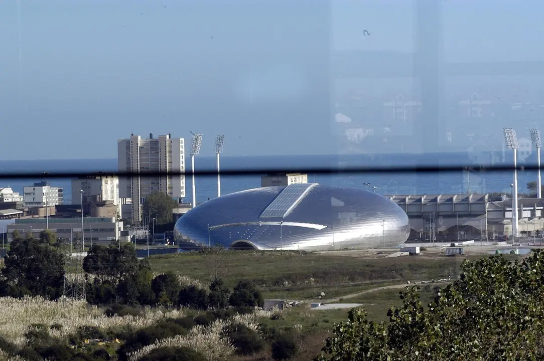 Imagen exterior del Palacio de Deportes de la ciudad de Santander. 