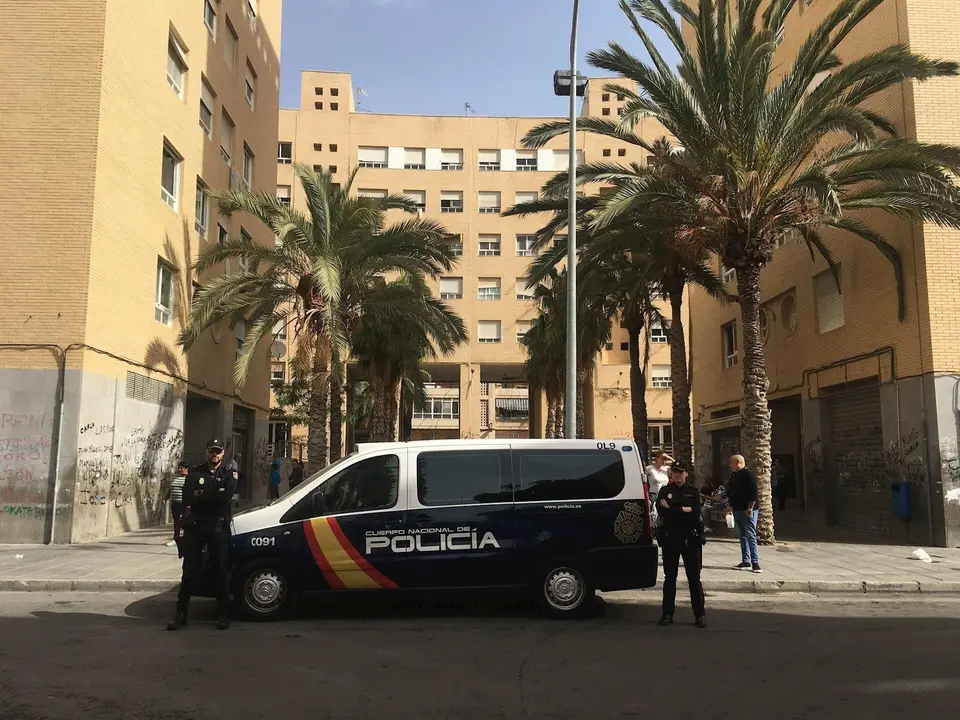 Una patrulla de Polic&iacute;a en Alicante.