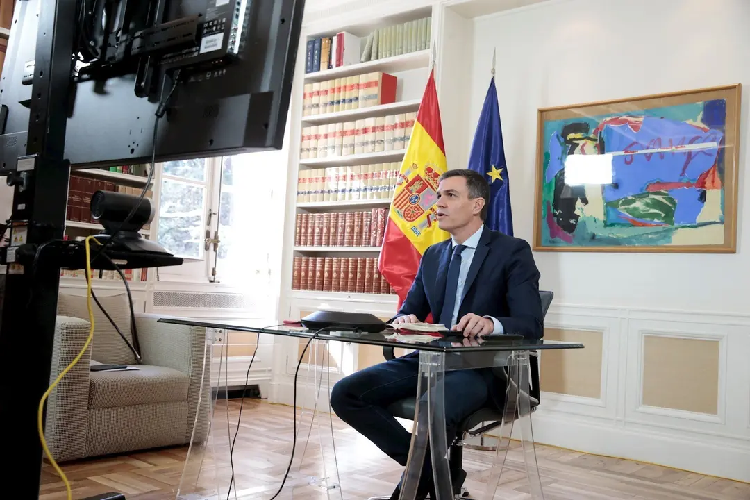 El presidente del Gobierno, Pedro S&aacute;nchez, preside por videoconferencia la reuni&oacute;n interministerial para el seguimiento de medidas por el coronavirus, en la Moncloa, en Madrid (Espa&ntilde;a), a 13 de marzo de 2020.