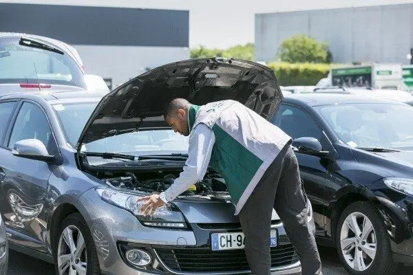 Revisi&oacute;n de coche de Dekra