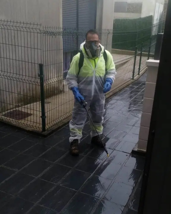 Trabajos de desinfecci&oacute;n en Suances