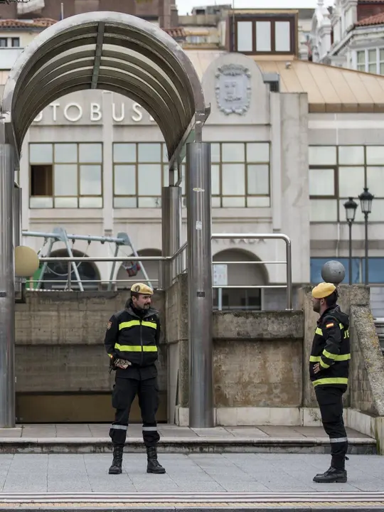 DAVID S. BUSTAMANTE 17/03/2020 SANTANDER/ CANTABRIA La Unidad Militar de Emergencias UME realiza apoyo de seguridad en Santander tras decretarse el Estado de Alerta en Espa&ntilde;a por el Coronavirus COVID-19 