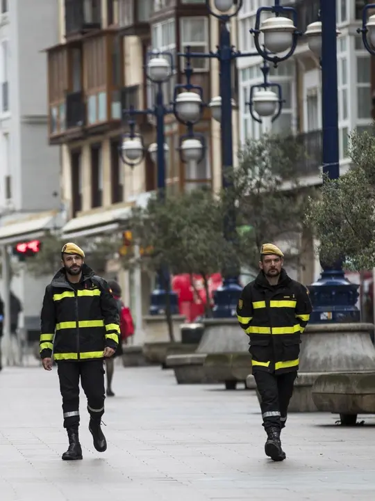 DAVID S. BUSTAMANTE 17/03/2020 SANTANDER/ CANTABRIA La Unidad Militar de Emergencias UME realiza apoyo de seguridad en Santander tras decretarse el Estado de Alerta en Espa&ntilde;a por el Coronavirus COVID-19 