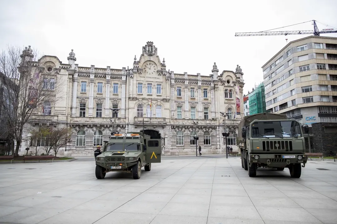 DAVID S. BUSTAMANTE 17/03/2020 SANTANDER/ CANTABRIA La Unidad Militar de Emergencias UME realiza apoyo de seguridad en Santander tras decretarse el Estado de Alerta en Espa&ntilde;a por el Coronavirus COVID-19 