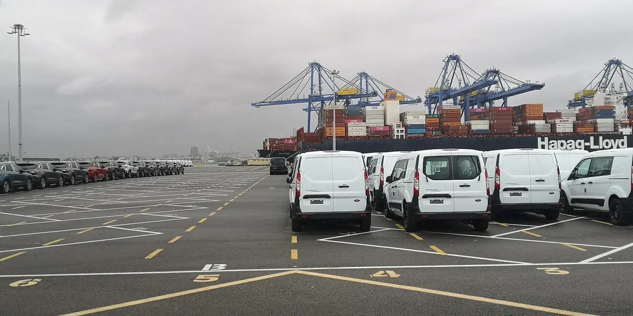 Fotograf&iacute;a del Puerto de Val&egrave;ncia del lunes 16 de marzo