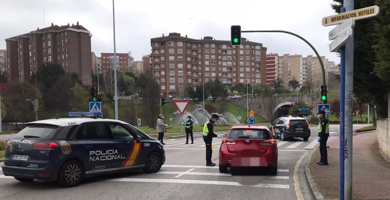 Control policial en Santander