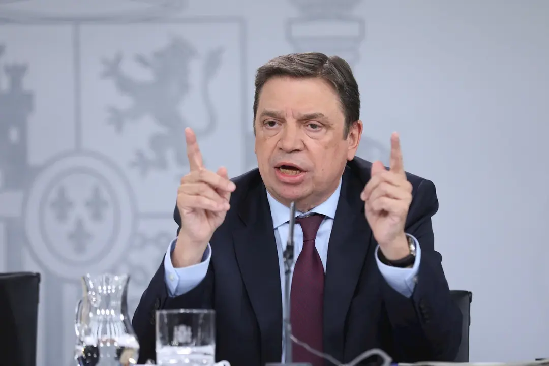 El ministro de Agricultura, Pesca y Alimentaci&oacute;n, Luis Planas, comparece en rueda de prensa tras las reuniones del Consejo de Ministros y de la Comisi&oacute;n Interministerial sobre el coronavirus, celebradas en el Complejo de la Moncloa, en Madrid (Espa&ntilde;a).