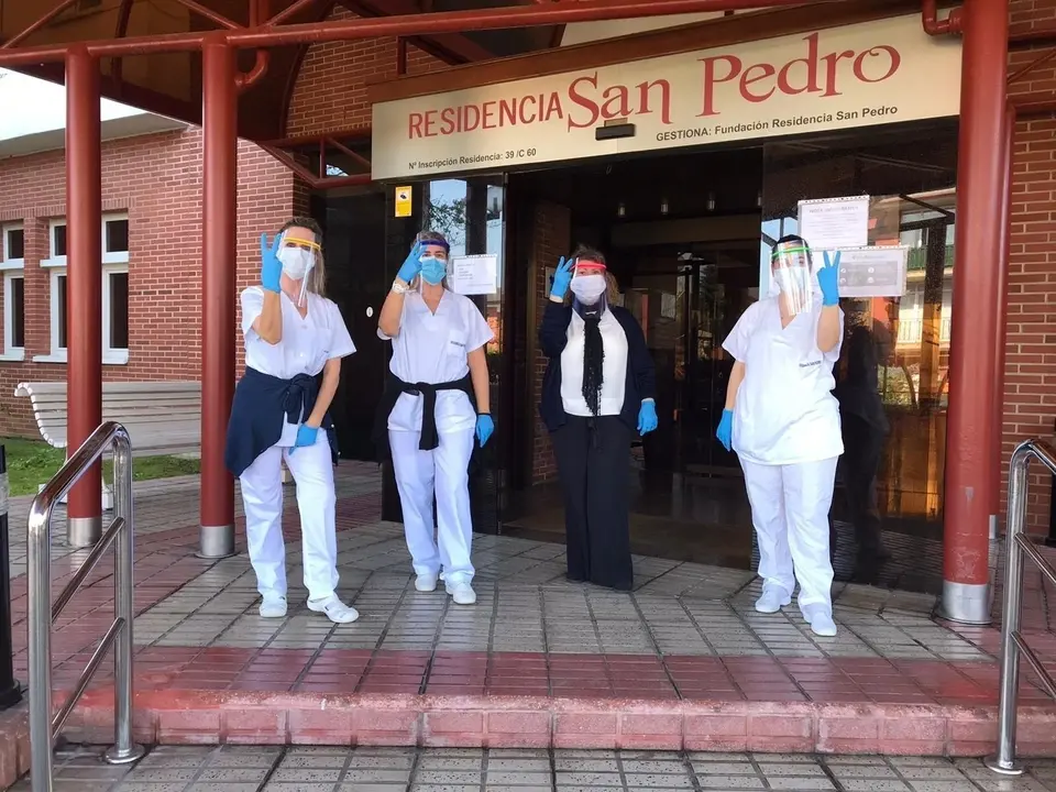 Entrega mascarillas residencia