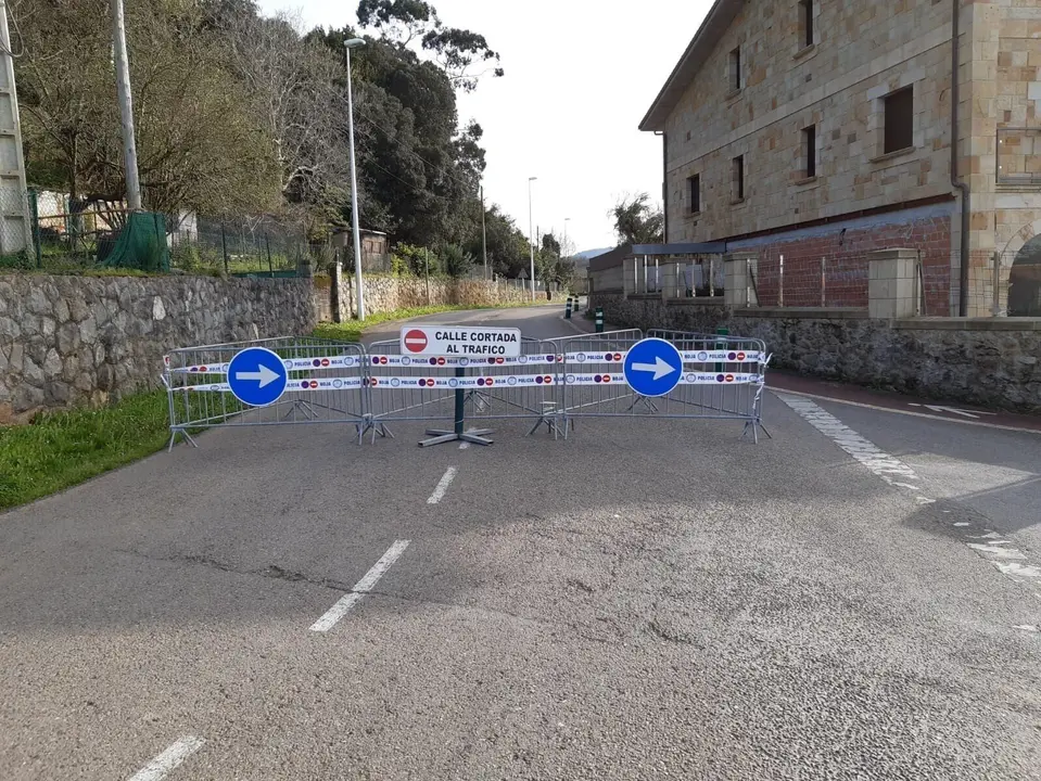 Carretera cortada en Noja