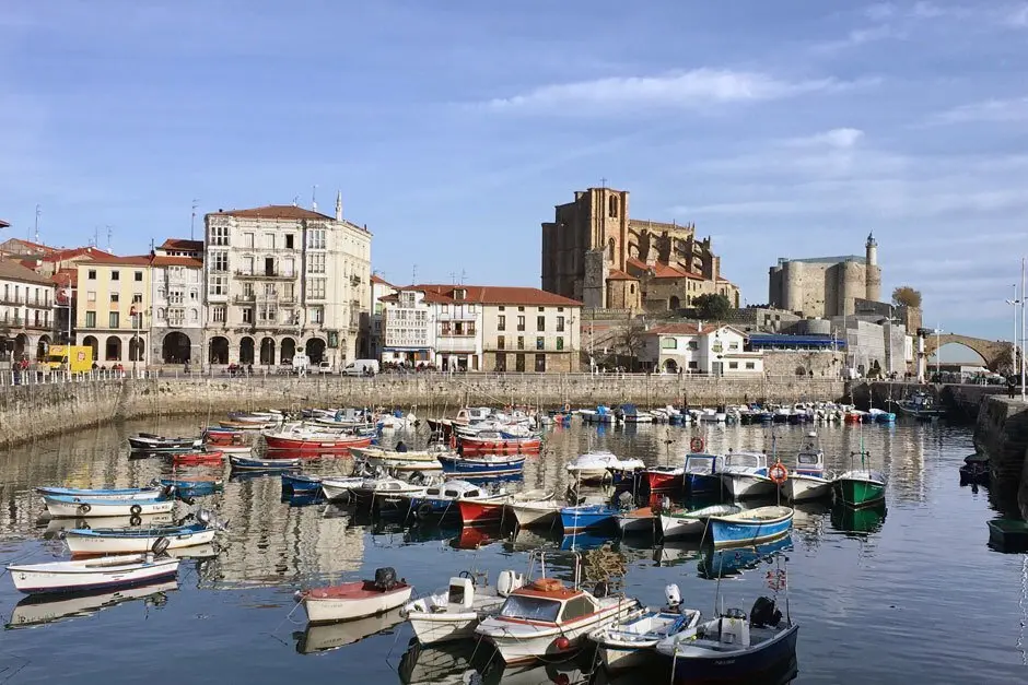 castro-urdiales-c-chema-corona-tu-gran-viaje