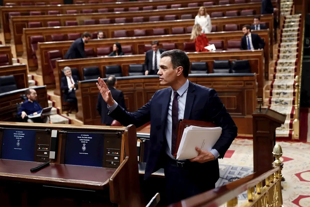 El presidente del Gobierno, Pedro S&aacute;nchez, tras concluir el pleno extraordinario celebrado el mi&eacute;rcoles para explicar la declaraci&oacute;n del estado de alarma y las medidas para paliar las consecuencias de la pandemia provocada por el coronavirus