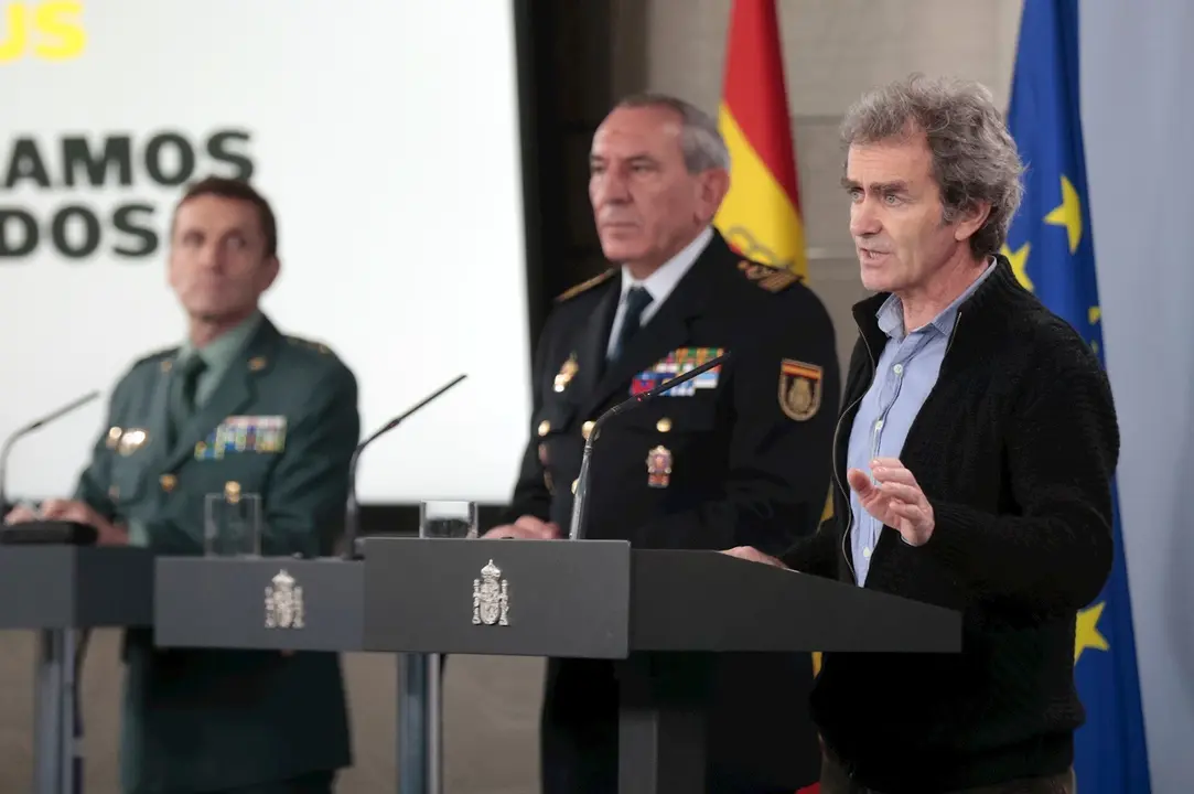 El jefe del Estado Mayor de la Guardia Civil, Jos&eacute; Manuel Santiago Mar&iacute;n, el director adjunto operativo (DAO) de la Polic&iacute;a, Jos&eacute; &Aacute;ngel Gonz&aacute;lez, y el director del Centro de Coordinaci&oacute;n de Alertas y Emergencias Sanitarias del Ministerio, Fernando Sim&oacute;n