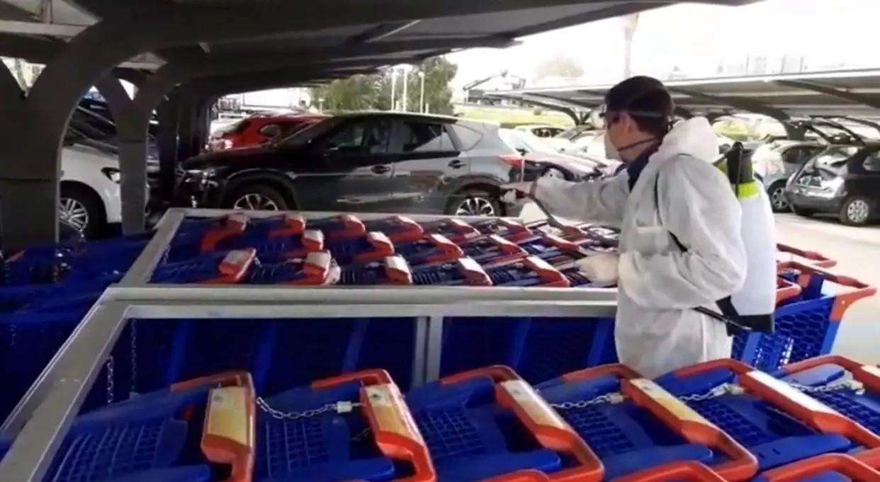 Carrefour moviliza 900 efectivos para garantizar la seguridad en sus centros