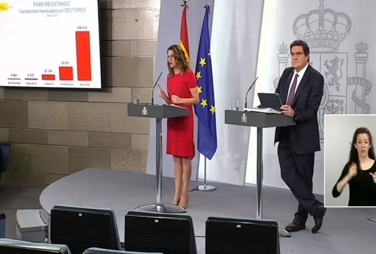 Comparecencia de la ministra de Trabajo, Yolanda D&iacute;az, y del ministro de Inclusi&oacute;n, Seguridad Social y Migraciones, Jos&eacute; Luis Escriv&aacute;